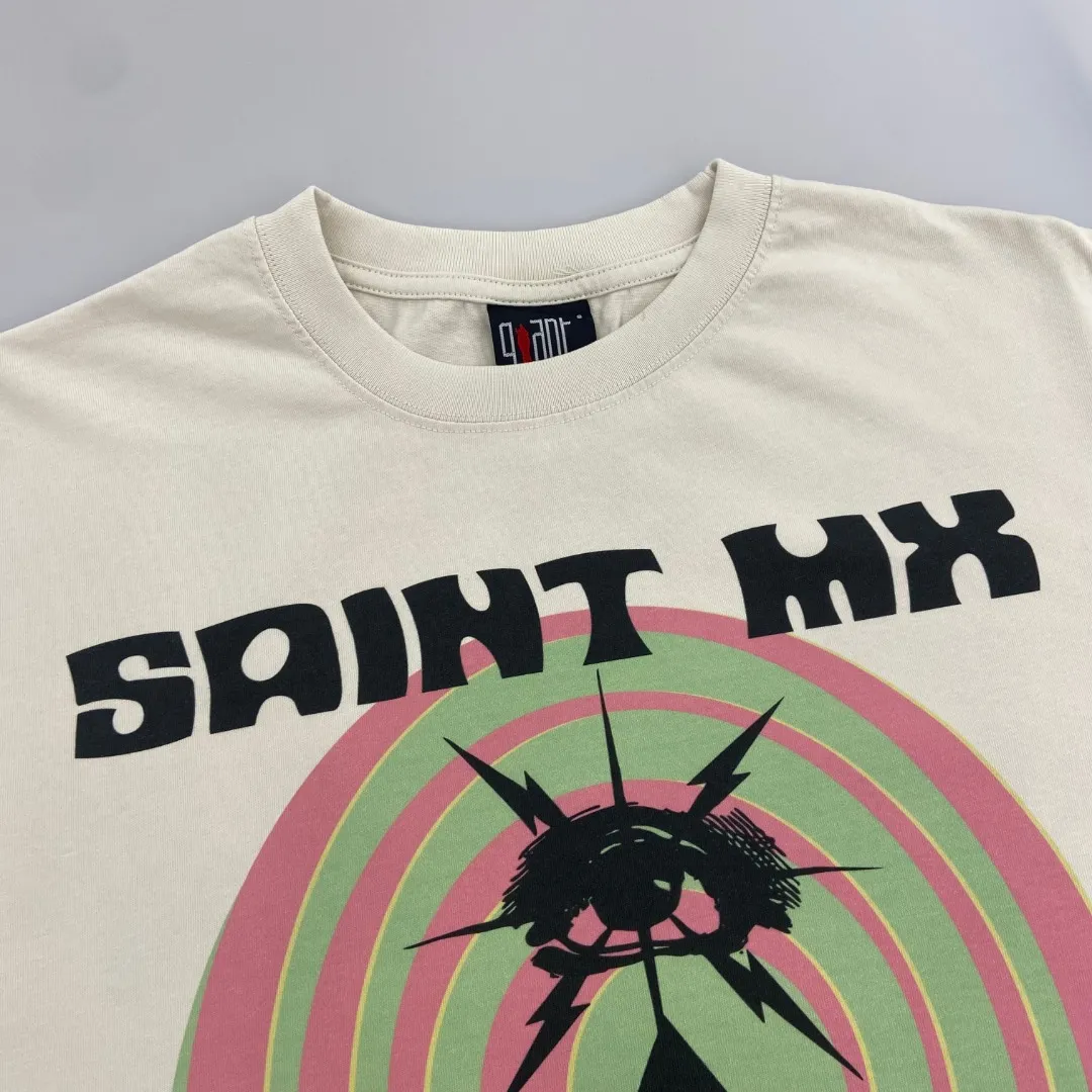 Saint Michael's new bull's-eye print retro pure cotton loose short-sleeved T-shirt with digital white ink direct injection, the fabric is breathable and the pattern is three-dimensional and clear. Fabric: Double yarn 240g Style number: S858 Size: S-M-L-XL Color: Off-white Price: P110